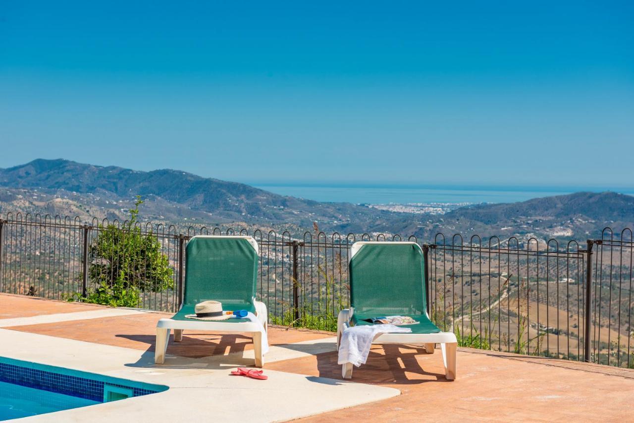 Cantueso Holiday Park Periana ภายนอก รูปภาพ