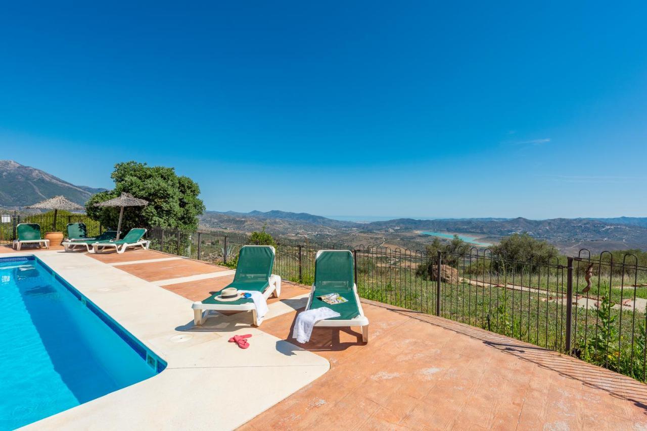 Cantueso Holiday Park Periana ภายนอก รูปภาพ
