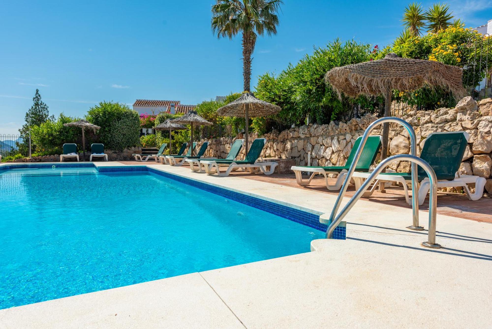 Cantueso Holiday Park Periana ภายนอก รูปภาพ