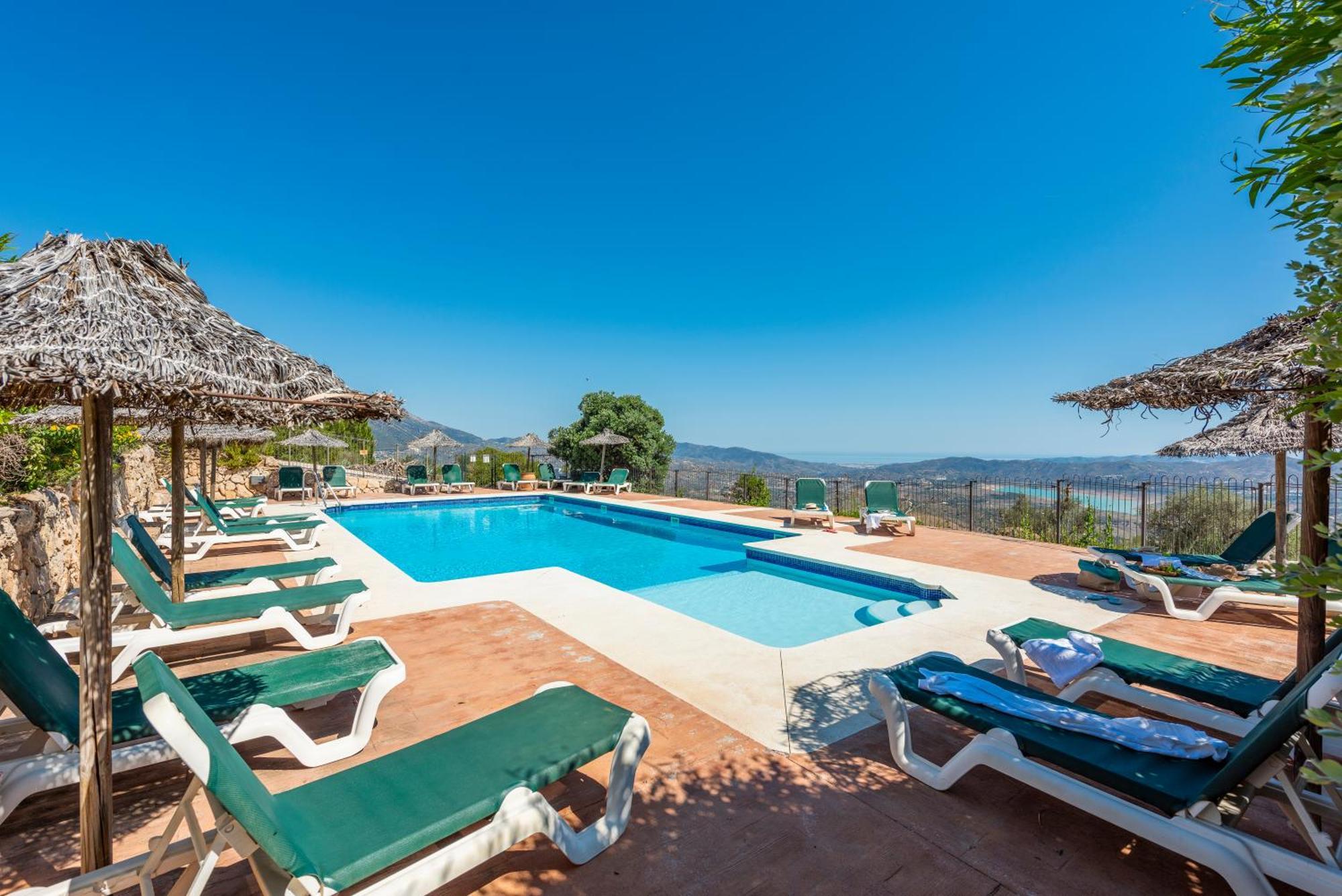 Cantueso Holiday Park Periana ภายนอก รูปภาพ